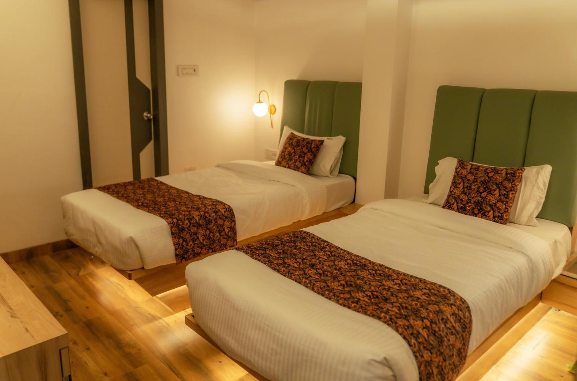 The Lavish Stay Varanasi Eksteriør bilde
