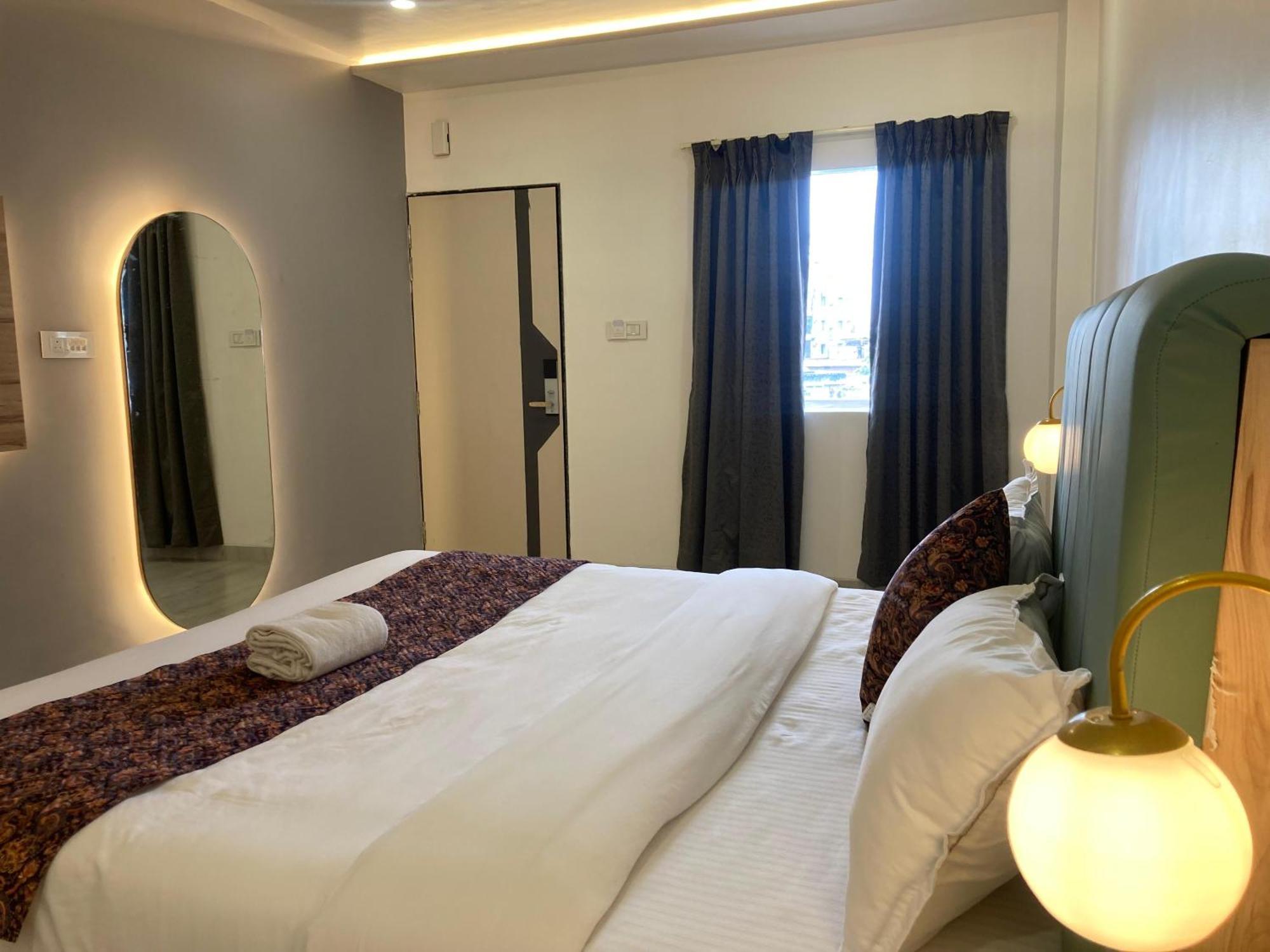The Lavish Stay Varanasi Eksteriør bilde