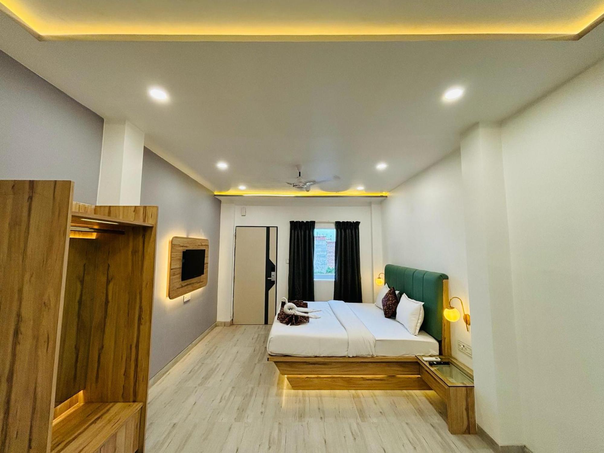 The Lavish Stay Varanasi Eksteriør bilde